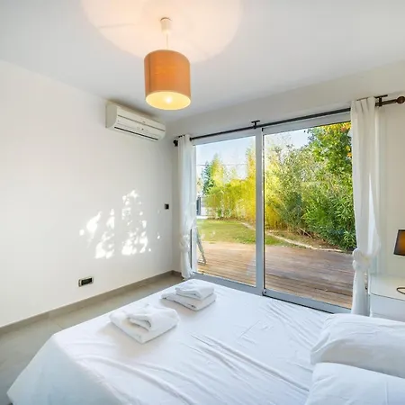 Amazing Modern House * فالوريس